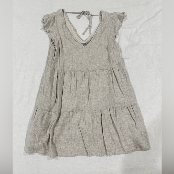 Abercrombie linen blend double v neck dress with pockets size medium. - Picture 2 of 3